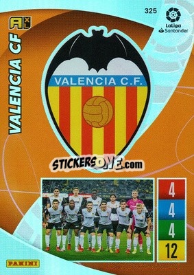 Sticker Escudo - Liga Santander 2021-2022. Adrenalyn XL
 n. 325 - Panini