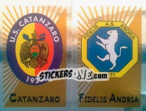 Sticker Scudetto Catanzaro / Fidelis Andria - Calciatori 2002-2003 n. 694 - Panini
