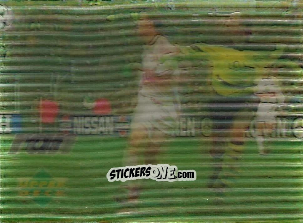 Figurina Stuttgarts Bobic im Zweikampf - Living Picture Fussball-Bundesliga 1998
 n. 30 - Upper Deck
