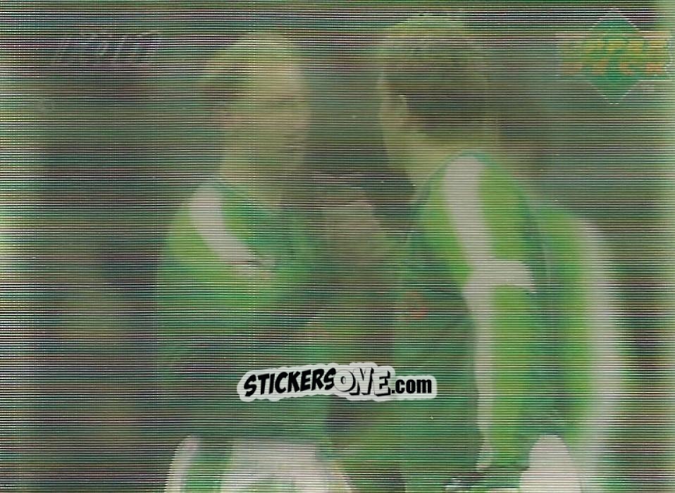 Sticker Werders Dieter Eilts klatscht ab - Living Picture Fussball-Bundesliga 1998
 n. 29 - Upper Deck