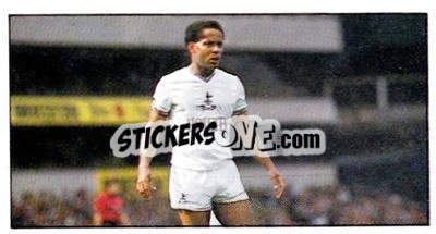Sticker John Chiedozie - Football Candy Sticks 1985-1986
 - Bassett & Co.
