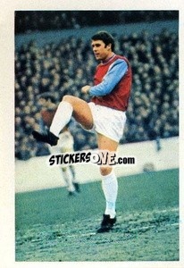 Sticker Geoff Hurst - The Wonderful World of Soccer Stars 1969-1970
 - FKS