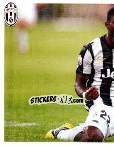 Sticker Asamoah esulta dopo il pareggio - Juventus 2012-2013 n. 91 - Footprint
