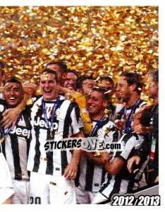 Sticker Tutta la squadra intorno alla Supercoppa - Juventus 2012-2013 n. 105 - Footprint
