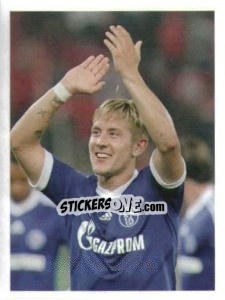 Sticker jubilender Lewis Holtby