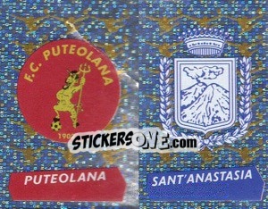 Sticker Scudetto Puteolana/Sant'Anastasia (a/b) - Calciatori 2000-2001 n. 701 - Panini