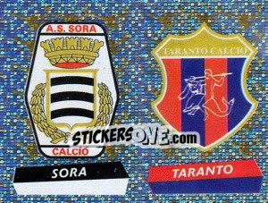 Sticker Scudetto Sora/Taranto (a/b) - Calciatori 2000-2001 n. 702 - Panini