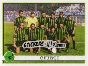 Figurina Chieti (Squadra) - Calciatori 2001-2002 - Panini