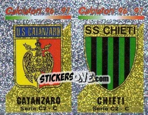 Sticker Scudetto Catanzaro/Chieti (a/b) - Calciatori 1996-1997 n. 634 - Panini