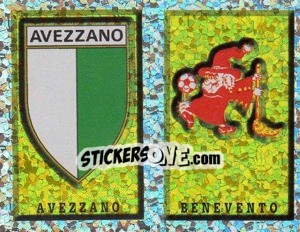 Sticker Scudetto Avezzano/Benevento (a/b) - Calciatori 1997-1998 n. 672 - Panini