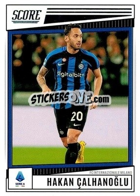 Sticker Hakan Calhanoglu - Score Serie A 2022-2023
 - Panini
