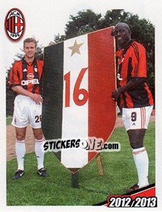 Sticker Bierhoff / Weah in posa - A.C. Milan 2012-2013 n. 74 - Footprint