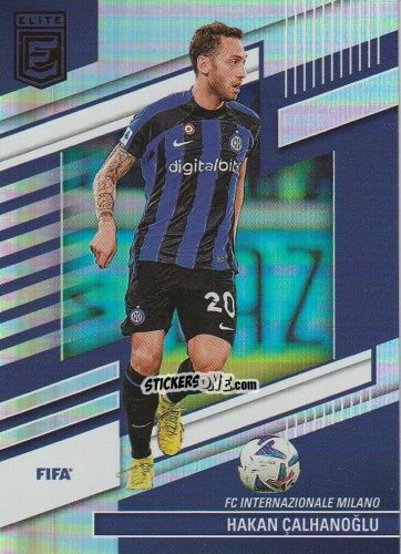 Cromo Hakan Calhanoglu - Donruss Elite FIFA 2022-2023
 n. 66 - Panini