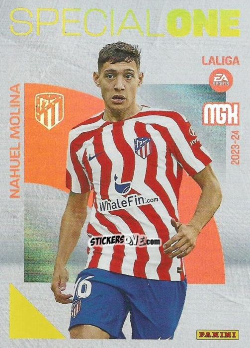 Cromo Nahuel Molina