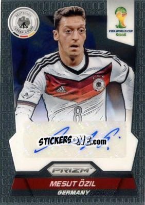 Cromo Mesut Ozil - FIFA World Cup Brazil 2014. Prizm - Panini