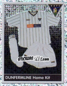 Sticker Dunfermline Athletic Home Kit - Scottish Premier League 2003-2004 n. 142 - Panini