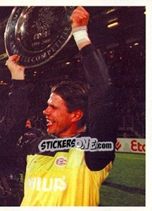 Sticker Ronald Waterreus in celebration - PSV Eindhoven 2000-2001 - Panini