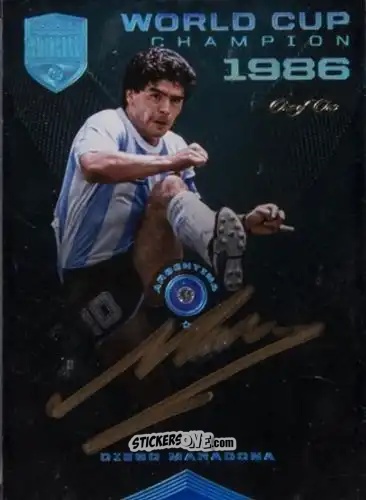 Figurina Diego Maradona - 2018 Eminence Soccer n. WC24 - Panini