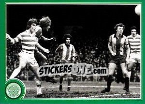 Sticker Kenny Dalglish in action against Patrick Thistle - Celtic FC 1999-2000 n. 114 - Panini
