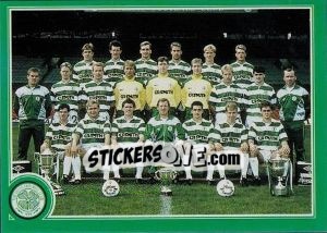 Sticker Celtic's Double team from '88 with their spoils - Celtic FC 1999-2000 n. 127 - Panini