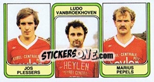 Sticker Jos Plessers / Ludo Vanbroekhoven / Marius Pepels - Football Belgium 1982-1983 n. 425 - Panini