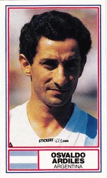 Cromo Osvaldo Ardiles - Football International Stars 1984
 n. 3 -  Rothmans
