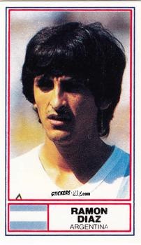 Figurina Ramon Diaz - Football International Stars 1984
 n. 13 -  Rothmans
