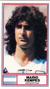 Cromo Mario Kempes - Football International Stars 1984
 n. 26 -  Rothmans
