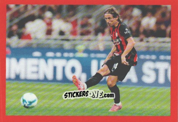 Figurina Luka Modric In Action - A.C. Milan 2025-2026
 n. 4 - Euro Publishing