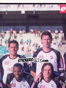 Sticker Equipe de foto (2 de 6) - Campeonato Brasileiro 2005 n. 410 - Panini