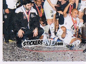 Sticker Libertadores da América - 2011 - Santos 100 Anos n. 235 - Panini
