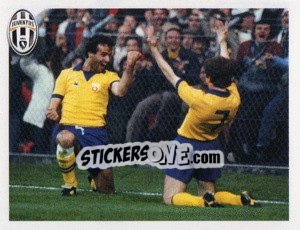 Sticker Cabrini / Vignola esultano - Juventus 2011-2012 n. 21 - Footprint