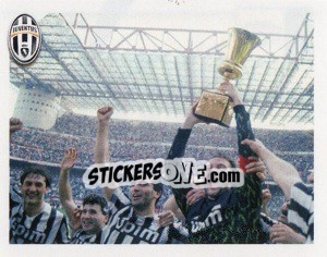 Sticker 1990 - Capitan Tacconi alza Coppa Italia - Juventus 2011-2012 n. 34 - Footprint