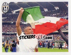 Sticker Trezeguet festiggia il 27-e Scudetto - Juventus 2011-2012 - Footprint