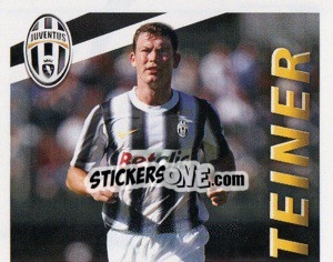 Sticker Lichtsteiner in Azione - Juventus 2011-2012 - Footprint