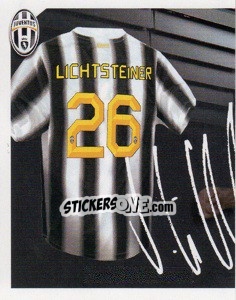 Figurina 26 - Stephan Lichtsteiner Autografo - Juventus 2011-2012 - Footprint