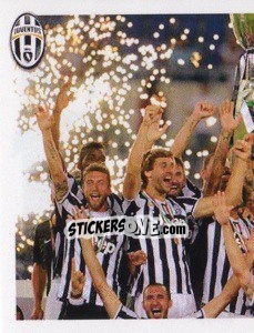 Sticker Gianluigi Buffon alza al cielo la Supercoppa Italiana - Juventus 2013-2014 n. 91 - Footprint