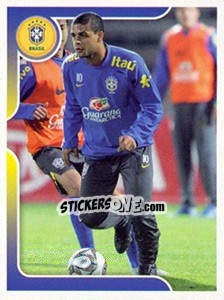 Sticker Felipe Melo no treinamento - Estrelas da Seleção o Brasil na Copa do Mundo de 2010 n. 88 - Panini