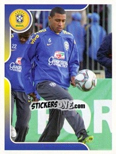 Sticker Kléberson no treinamento - Estrelas da Seleção o Brasil na Copa do Mundo de 2010 - Panini