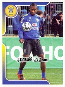 Sticker Maicon no treinamento - Estrelas da Seleção o Brasil na Copa do Mundo de 2010 n. 196 - Panini