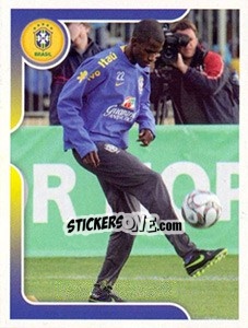 Sticker Ramires no treinamento - Estrelas da Seleção o Brasil na Copa do Mundo de 2010 n. 232 - Panini