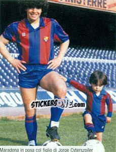 Sticker Maradona Al Barcelona - Maradona Il Più Grande n. 77 - Preziosi