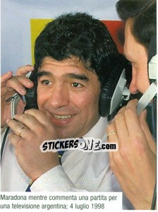 Sticker Maradona Commenta Una Partita Nel 1998 - Maradona Il Più Grande n. 274 - Preziosi