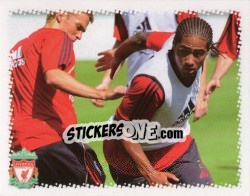 Sticker Glen Johnson in training - Liverpool FC 2009-2010 - Panini