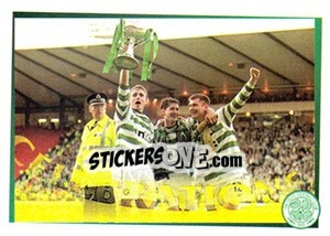 Sticker Cup that... (Tom Boyd, Jackie McNamara / Tommy Johnson) - Celtic FC 2000-2001 n. 131 - Panini