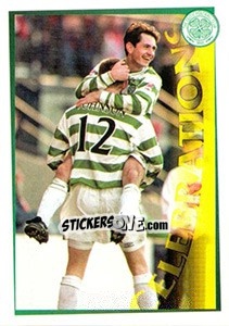 Sticker TJ gets a lift... (Jackie McNamara / Tommy Johnson) - Celtic FC 2000-2001 n. 133 - Panini