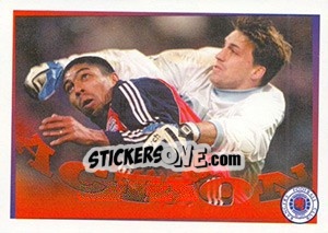 Sticker Hard to take... (Klos vs. Elber (Bayern)) - Rangers Fc 2000-2001 n. 105 - Panini