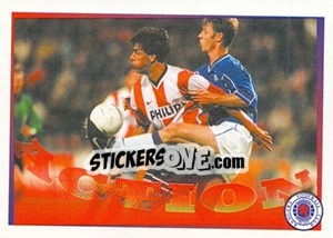Sticker Ruud awakening... (Moore vs. Nistelrooy (PSV)) - Rangers Fc 2000-2001 n. 106 - Panini