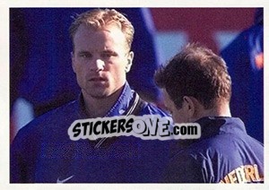 Sticker Dennis Bergkamp in training - Oranje Kampioen! - Panini