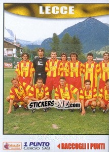 Cromo Lecce team (left) - Calcio 1997-1998 - Merlin